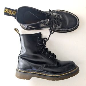 DR MARTENS Combat Boots